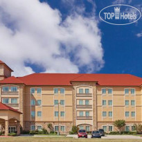 La Quinta Inn & Suites Allen at The Village 