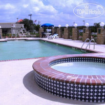 La Quinta Inn & Suites Alvarado 