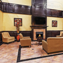 La Quinta Inn & Suites DFW Airport West - Bedford 