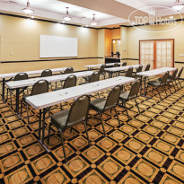 La Quinta Inn & Suites DFW Airport West - Bedford 