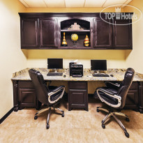 La Quinta Inn & Suites DFW Airport West - Bedford 