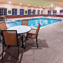 La Quinta Inn & Suites DFW Airport West - Bedford 