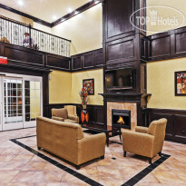 La Quinta Inn & Suites DFW Airport West - Bedford 