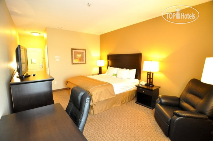 New photos from tourists La Quinta Inn & Suites Brookshire 2*