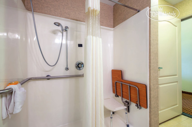 New photos from tourists La Quinta Inn & Suites Cleburne 2*