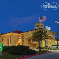 La Quinta Inn & Suites Dallas - Las Colinas 
