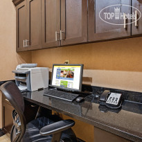 La Quinta Inn & Suites Ft. Worth - Forest Hill 