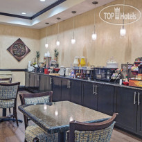 La Quinta Inn & Suites Fort Worth - Lake Worth 