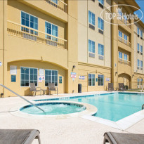 La Quinta Inn & Suites Fort Worth - Lake Worth 
