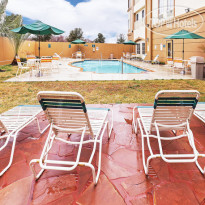 La Quinta Inn & Suites Houston Hobby Airport 