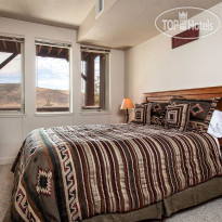 Crestview Condominiums 