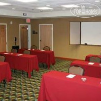 Hampton Inn Las Vegas North Speedway конференц-зал