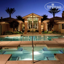 Cliffs at Peace Canyon 