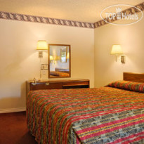 Super 8 Los Angeles / Alhambra 