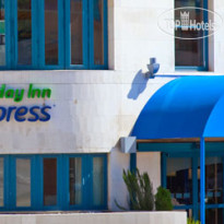 Holiday Inn Express Century City