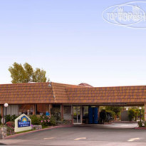 Days Inn & Suites Palmdale Lancaster 