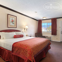 Ramada Pasadena 