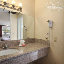 Ramada Pasadena 