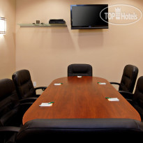 La Quinta Inn & Suites Hawaiian Gardens 