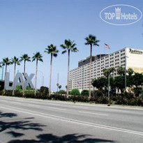 Radisson Hotel at Los Angeles Airport 