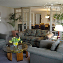 Crowne Plaza Los Angeles International Airport 