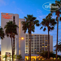 Crowne Plaza Los Angeles International Airport 