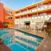 Ramada Los Angeles Convention Center 