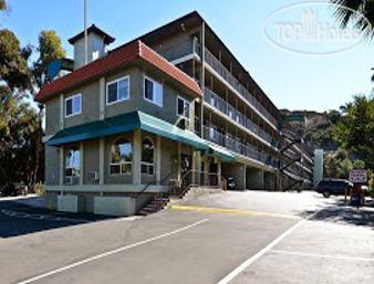 Hotel photo Super 8 San Diego Hotel Circle 2*