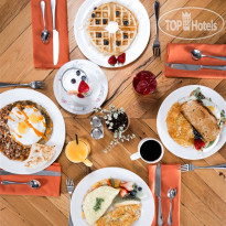 Lafayette Hotel, Swim Club & Bungalows 