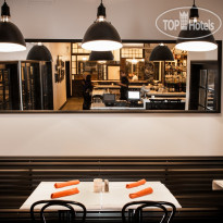 Lafayette Hotel, Swim Club & Bungalows 