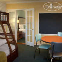 Lafayette Hotel, Swim Club & Bungalows 