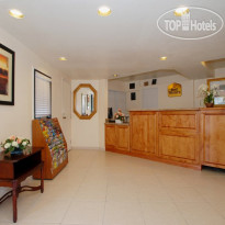 Best Western Courtesy Inn Лобби