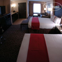 Holiday Inn Oceanside Marina