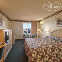 Howard Johnson Escondido 