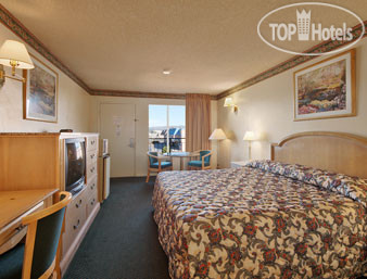 New photos from tourists Howard Johnson Escondido 2*