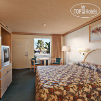 Howard Johnson Escondido 