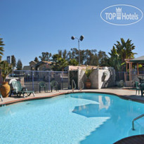 Howard Johnson Escondido 