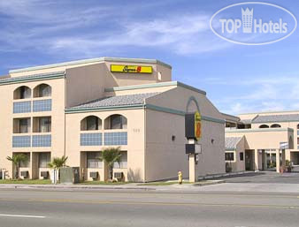 Hotel photo Super 8 Escondido 2*