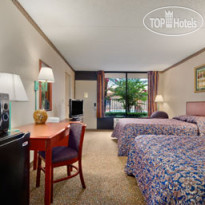 Travelodge Inn & Suites Orlando Airport 