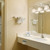 Travelodge Inn & Suites Orlando Airport 