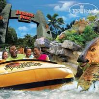 Doubletree Hotel at the Entrance to Universal