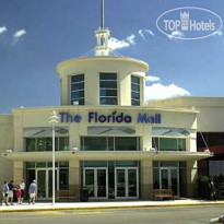 Doubletree Hotel at the Entrance to Universal
