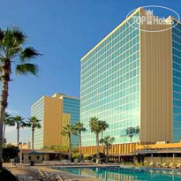 Doubletree Hotel at the Entrance to Universal