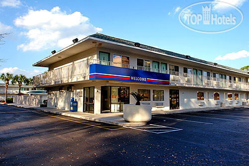 Hotelier's photos Motel 6 Orlando-Kissimmee Main Gate East 2*