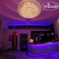 Miami Beach International Travelers Hostel 