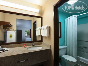 New photos from tourists Super 8 Naples 2*