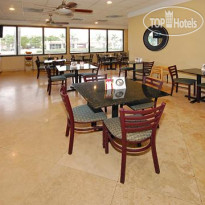 Comfort Suites Airport & Cruise 