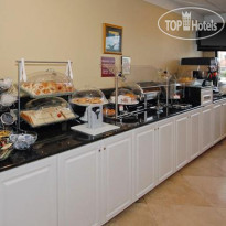 Comfort Suites Airport & Cruise 