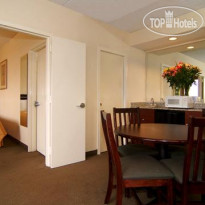 Comfort Suites Airport & Cruise 