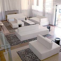 Chesterfield Hotel & Suites